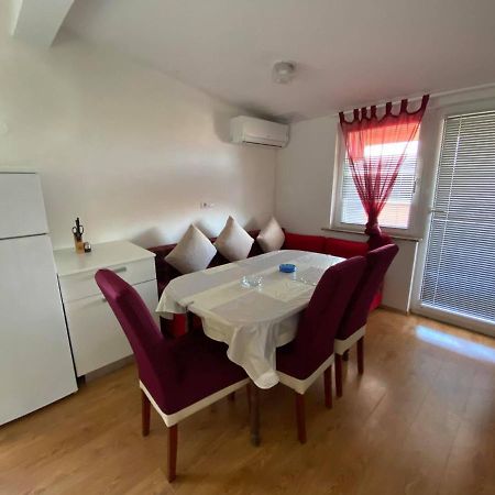 Renic Apartments Nin Extérieur photo